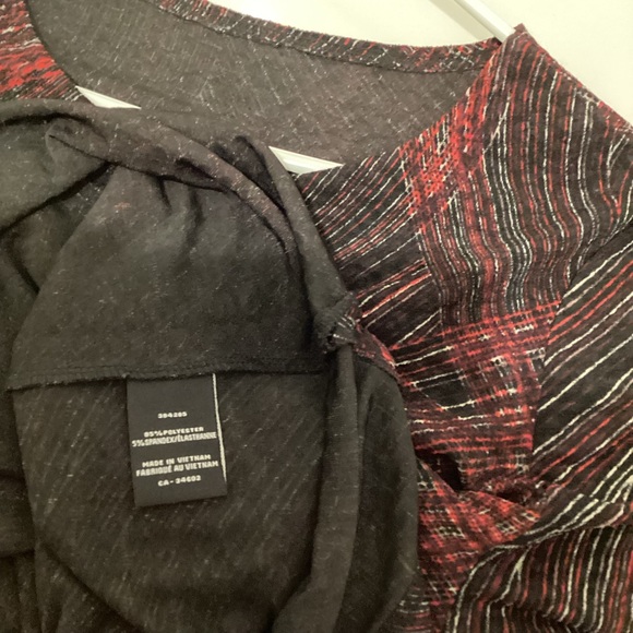 Red and Black tunic top with a swirl pattern - Picture 4 of 5